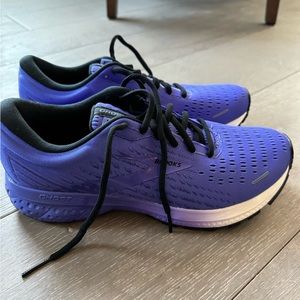 Brooks Ghost 13 women’s running shoe purple size 9.5